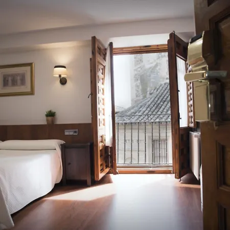 Santa Isabel מלון 2*