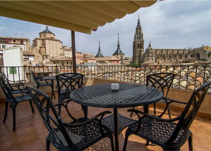 Отель Santa Isabel 2*